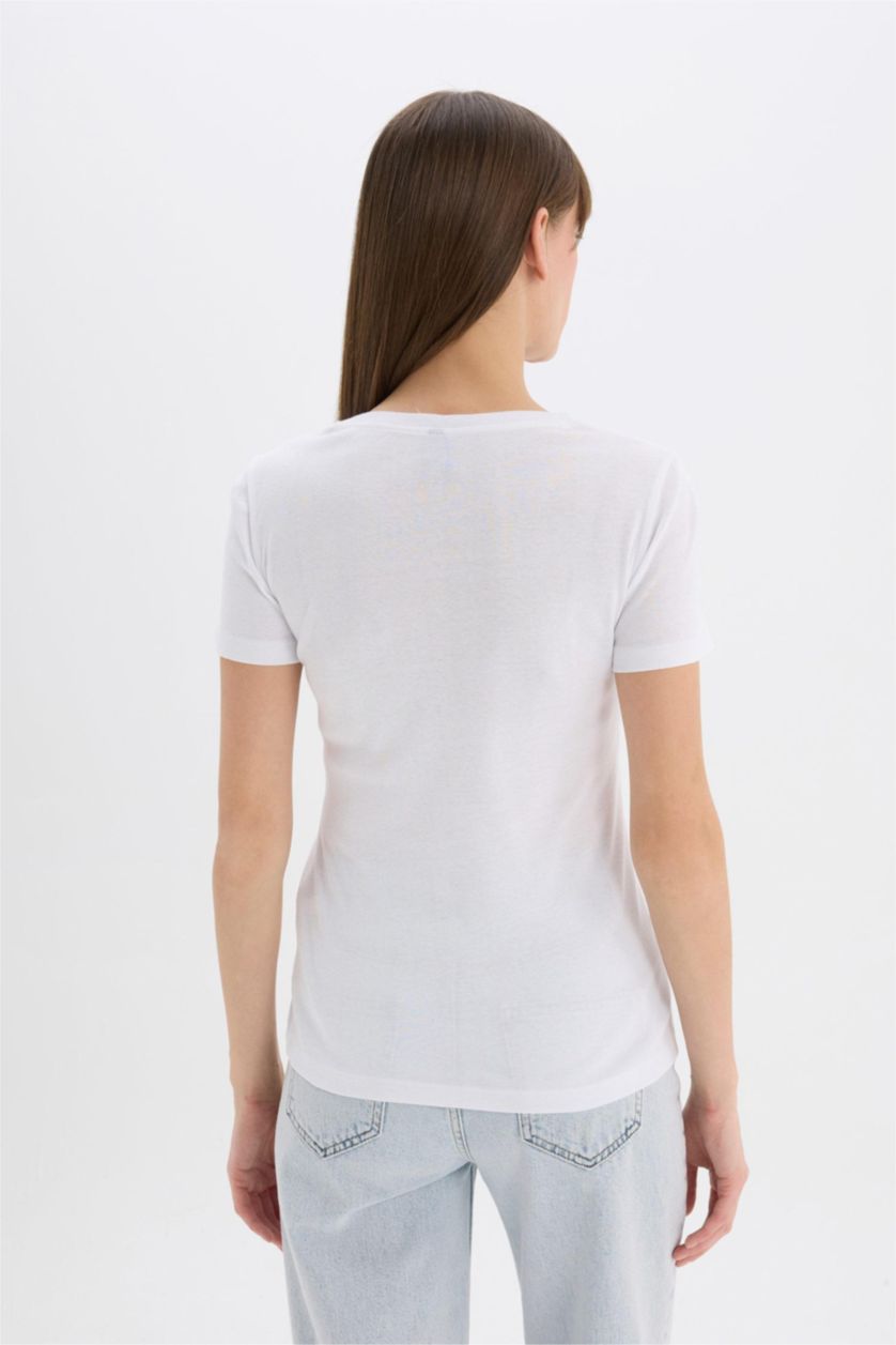 نساء أبيض تيشيرت عادي ضيق من قماش مضلع برقبة V وأكمام قصيرة