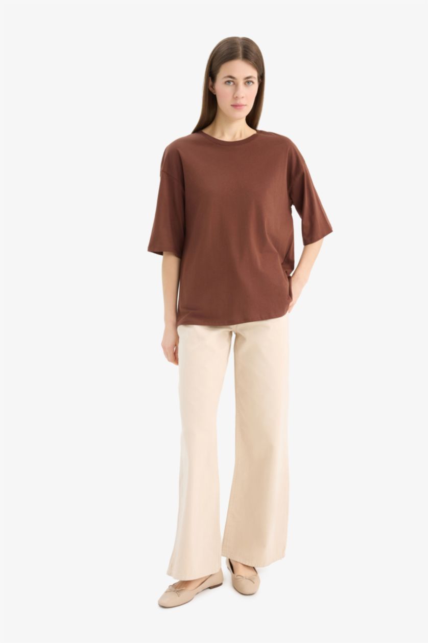 حريمي بني تيشيرت نص كم بيزك سادة اوفر سايز وياقة مستديرة