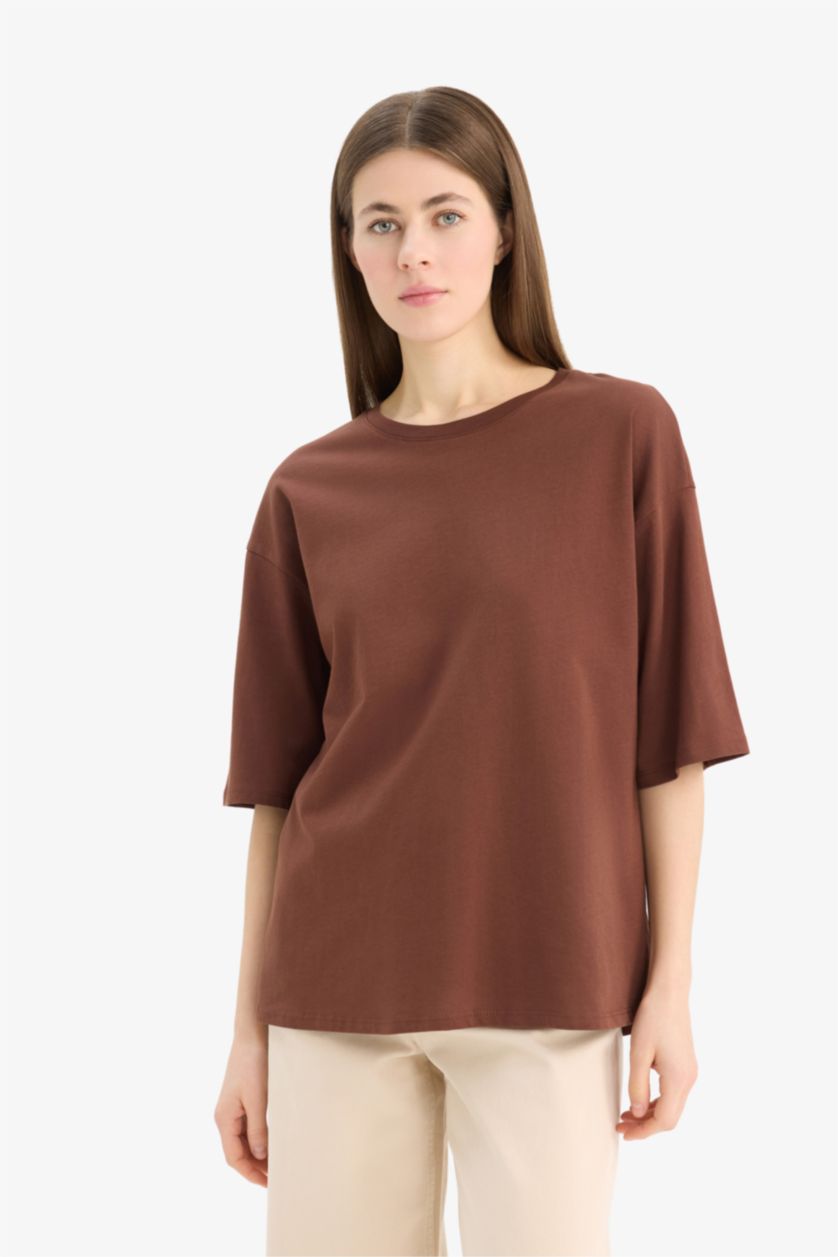 حريمي بني تيشيرت نص كم بيزك سادة اوفر سايز وياقة مستديرة