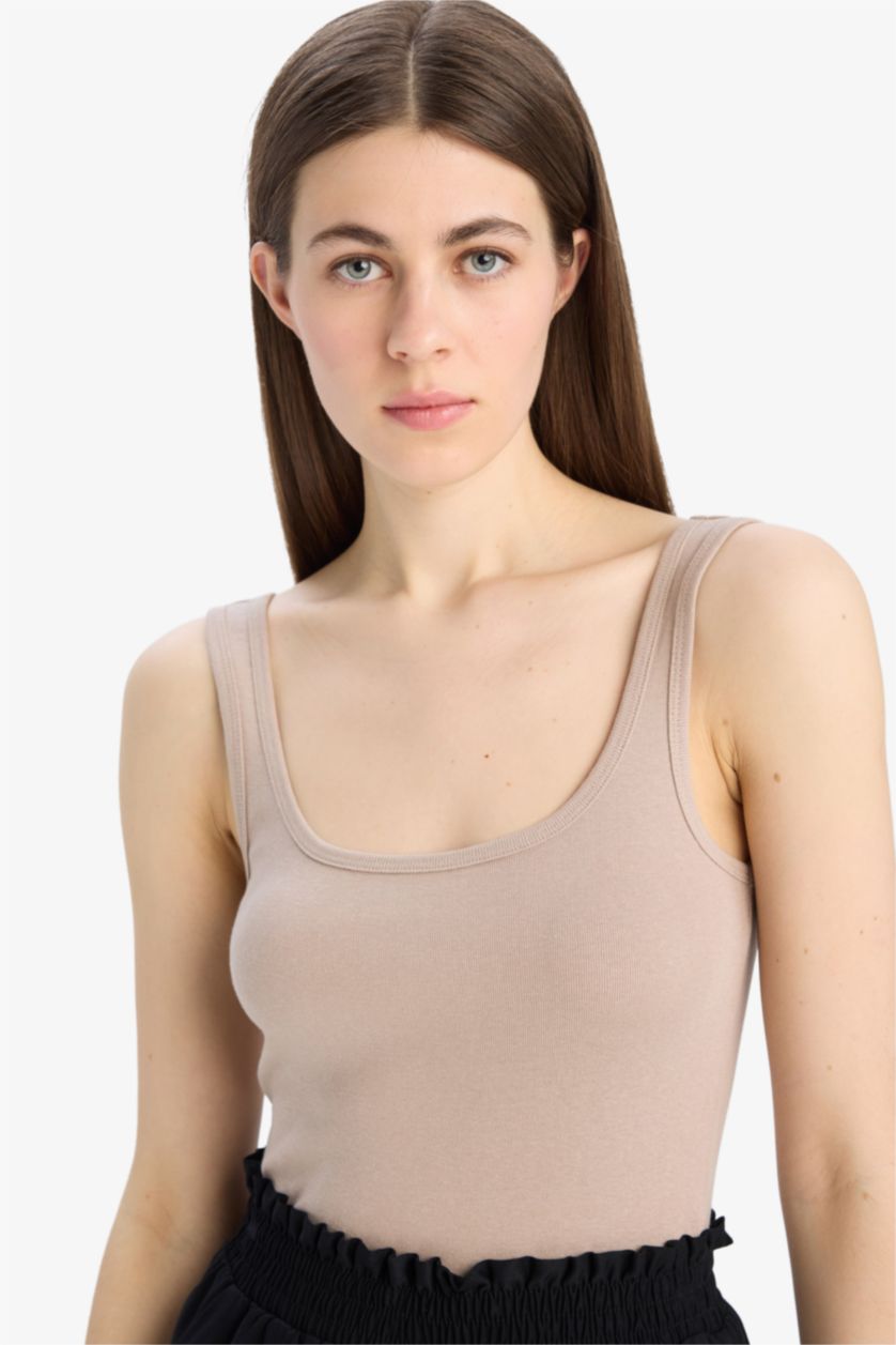 Женщины Слоновая кость Slim fit футболка без рукавов с круглым вырезом и из ребристой ткани