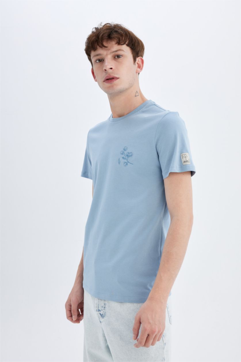 Erkek Açık Mavi %100 Pamuk Slim Fit Dar Kesim Bisiklet Yaka Baskılı Kısa Kollu Tişört