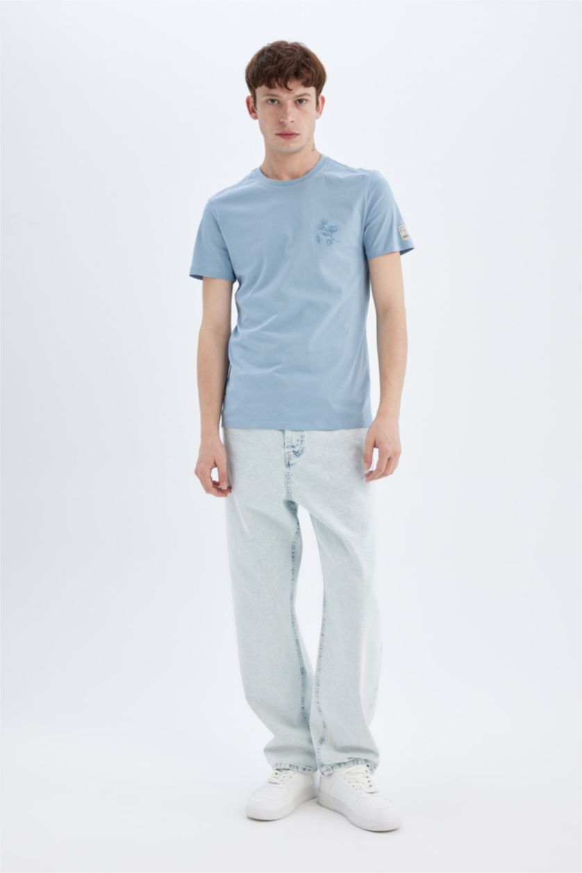 Erkek Açık Mavi %100 Pamuk Slim Fit Dar Kesim Bisiklet Yaka Baskılı Kısa Kollu Tişört