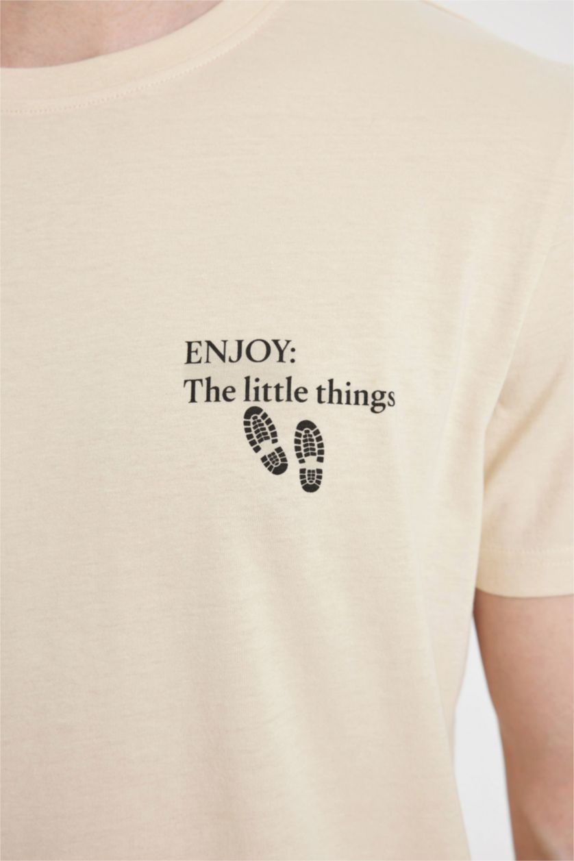 رجالي بيج تيشيرت سليم فيت مطبوع برقبة مستديرة