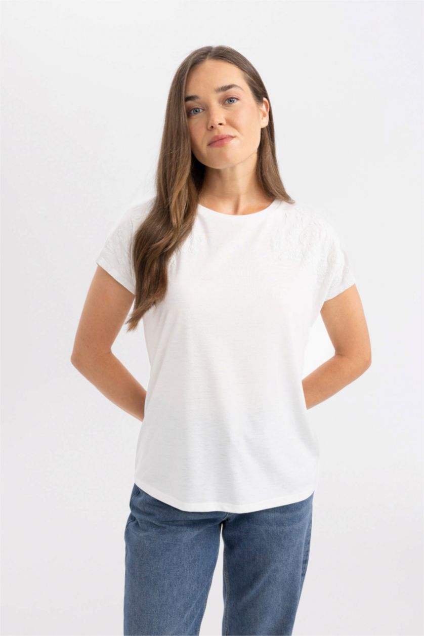 Kadın Ekru Bisiklet Yaka Baskılı Kısa Kollu Tişört