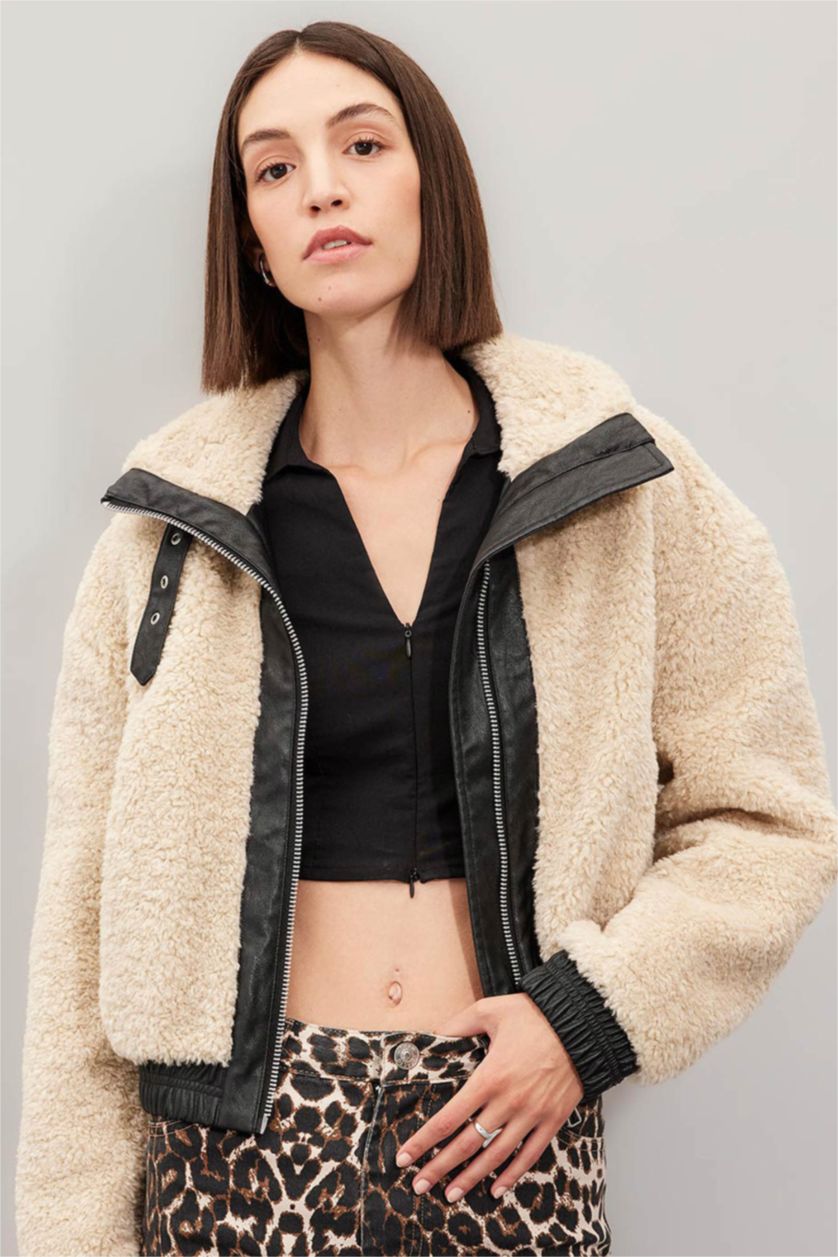 Kadın Bej Dik Yaka Suni Kürk Fermuarlı Mont Ceket