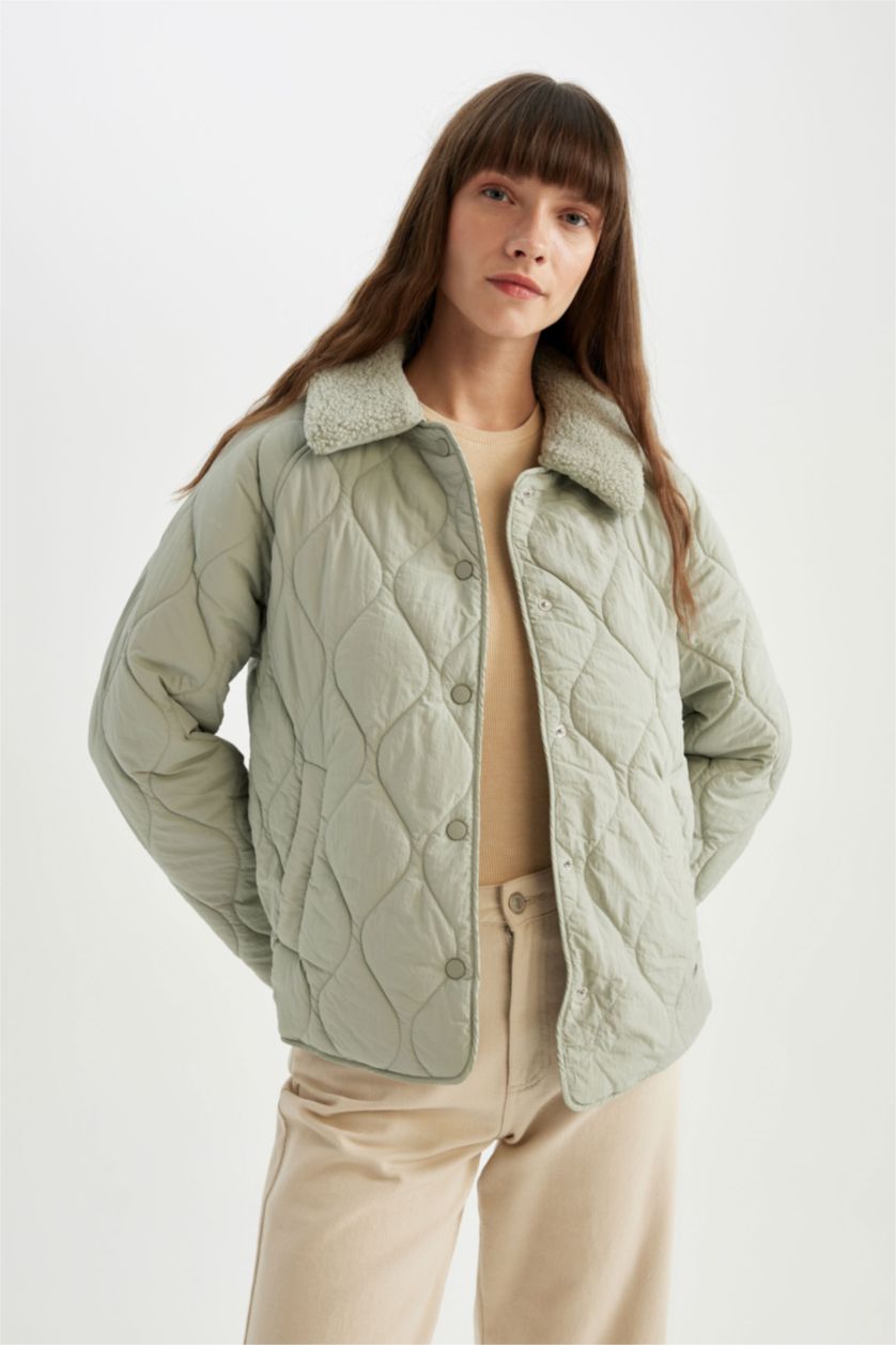 Kadın Haki Hafif Mevsimlik Mont Kapitoneli Çıtçıt Kapmalı Cepli Suni Kürklü Yaka