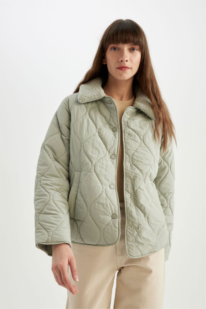 Kadın Haki Hafif Mevsimlik Mont Kapitoneli Çıtçıt Kapmalı Cepli Suni Kürklü Yaka