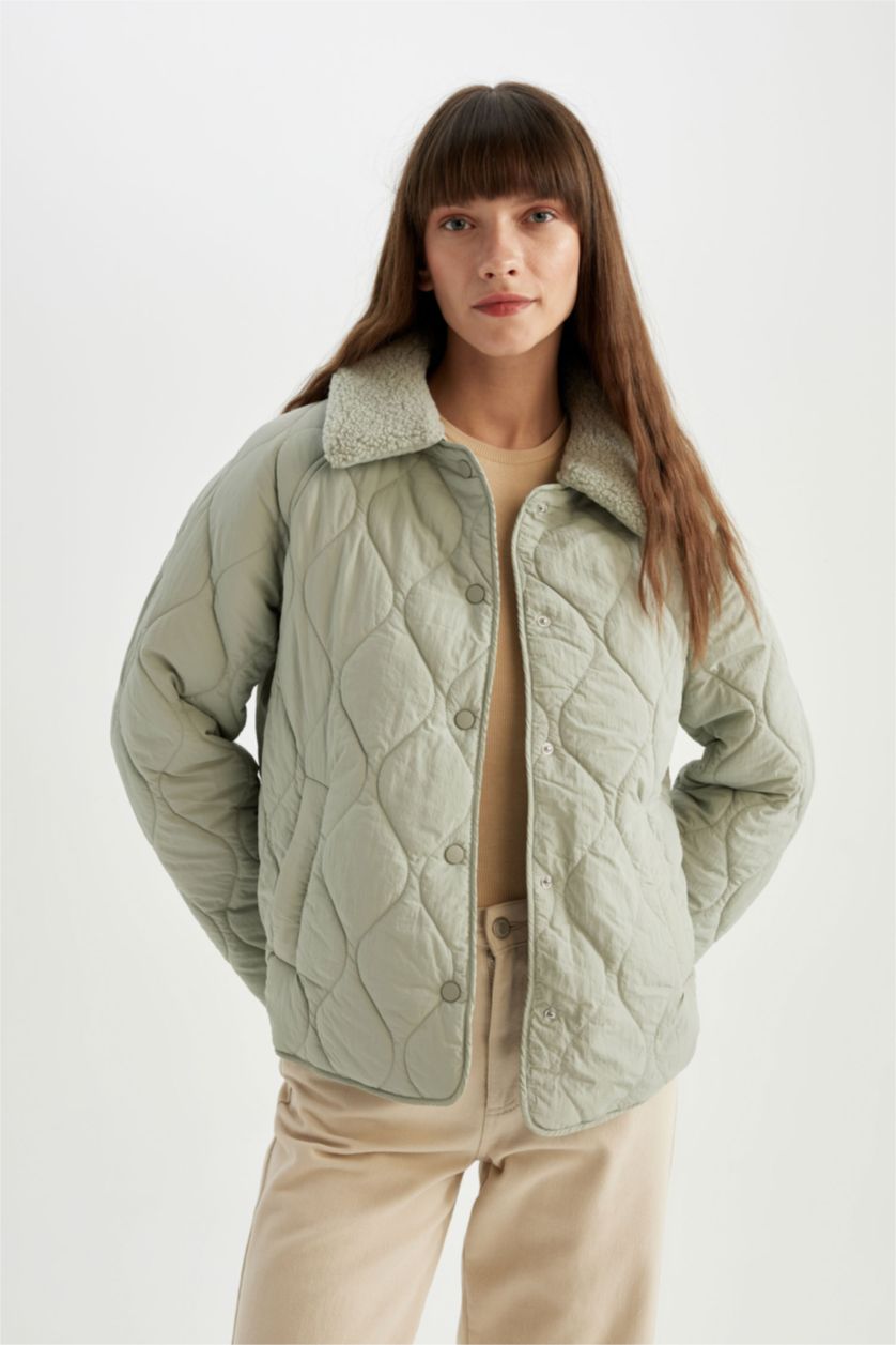 Kadın Haki Hafif Mevsimlik Mont Kapitoneli Çıtçıt Kapmalı Cepli Suni Kürklü Yaka