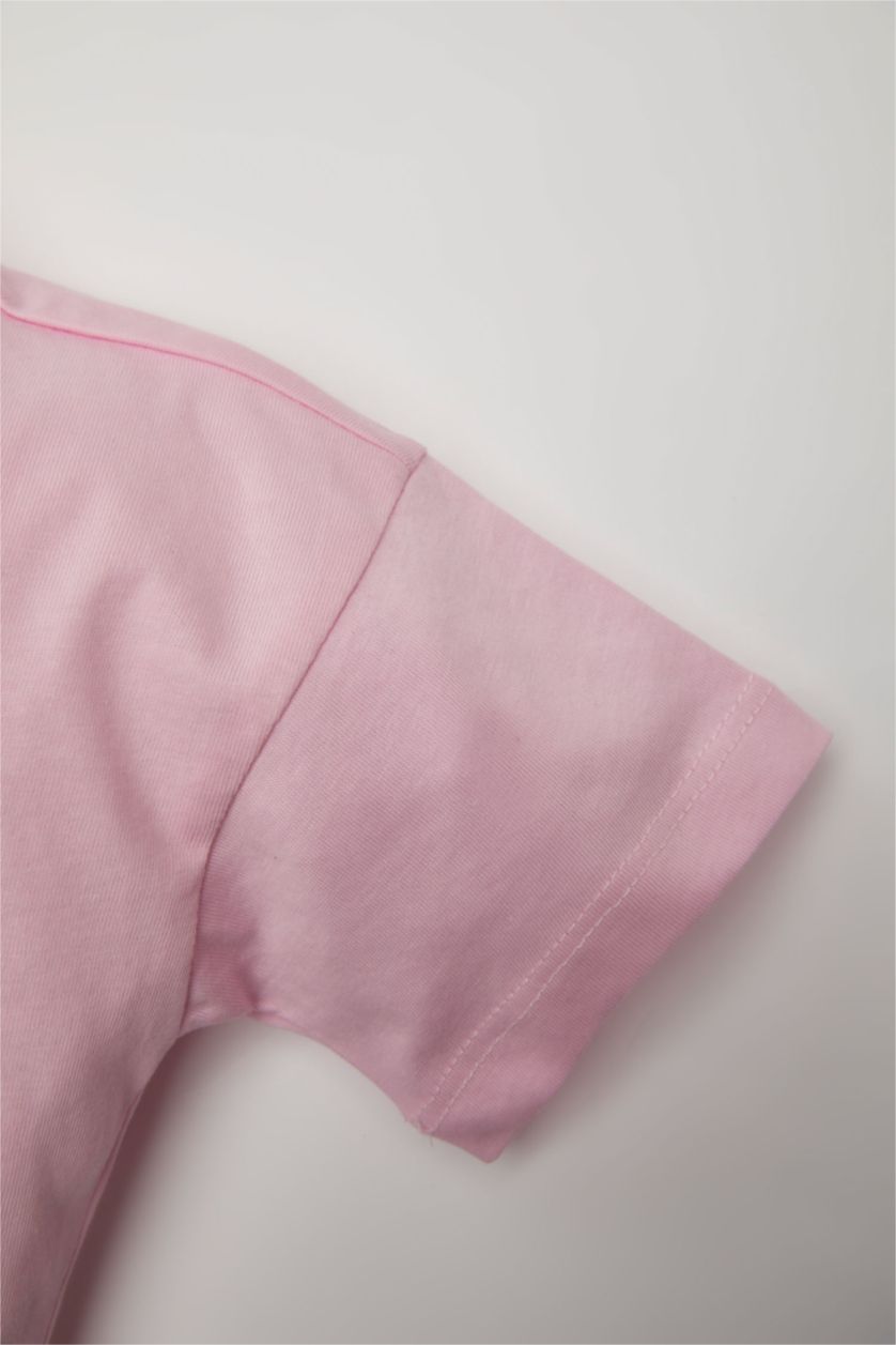 طفلة صغيرة زهري تيشيرت نص ردن بناتي بطبعة شعار وقصة عادية