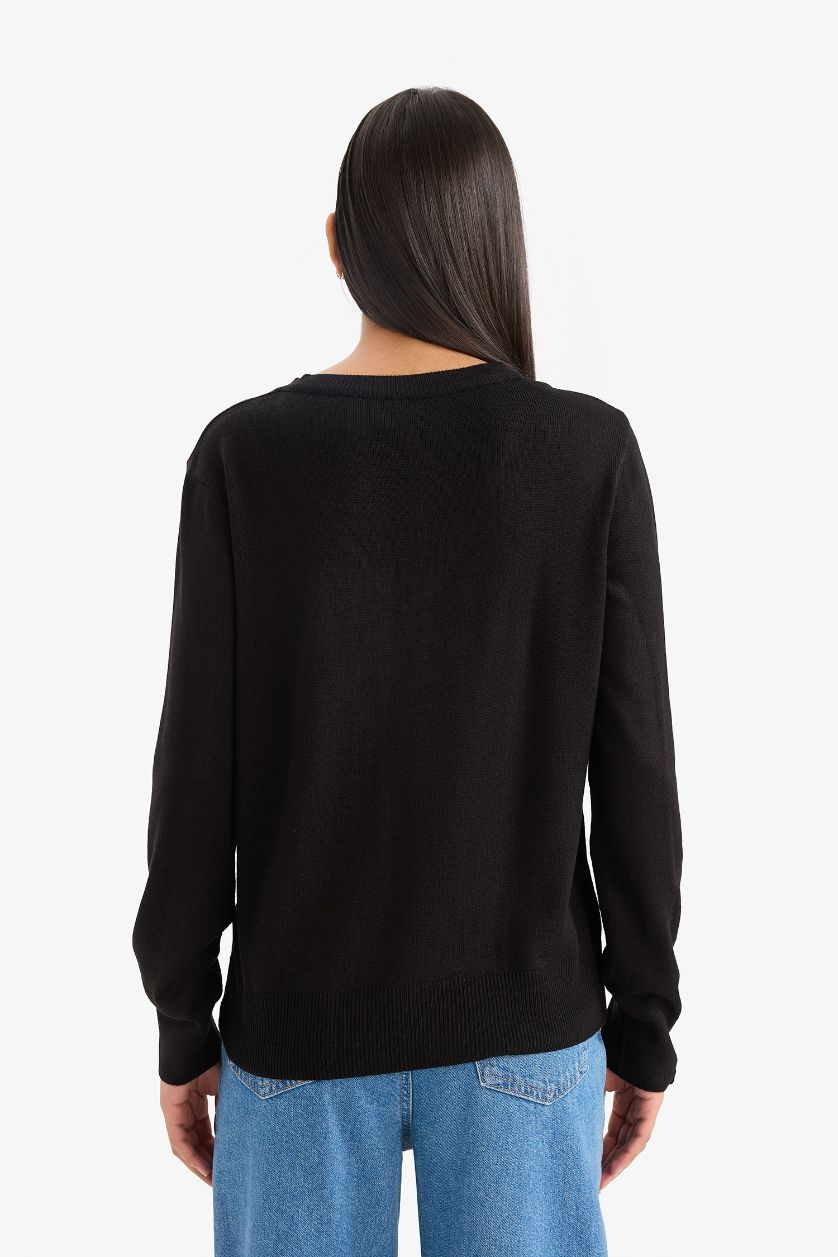 حريمي أسود بلوفر قصة مريحة بياقة V