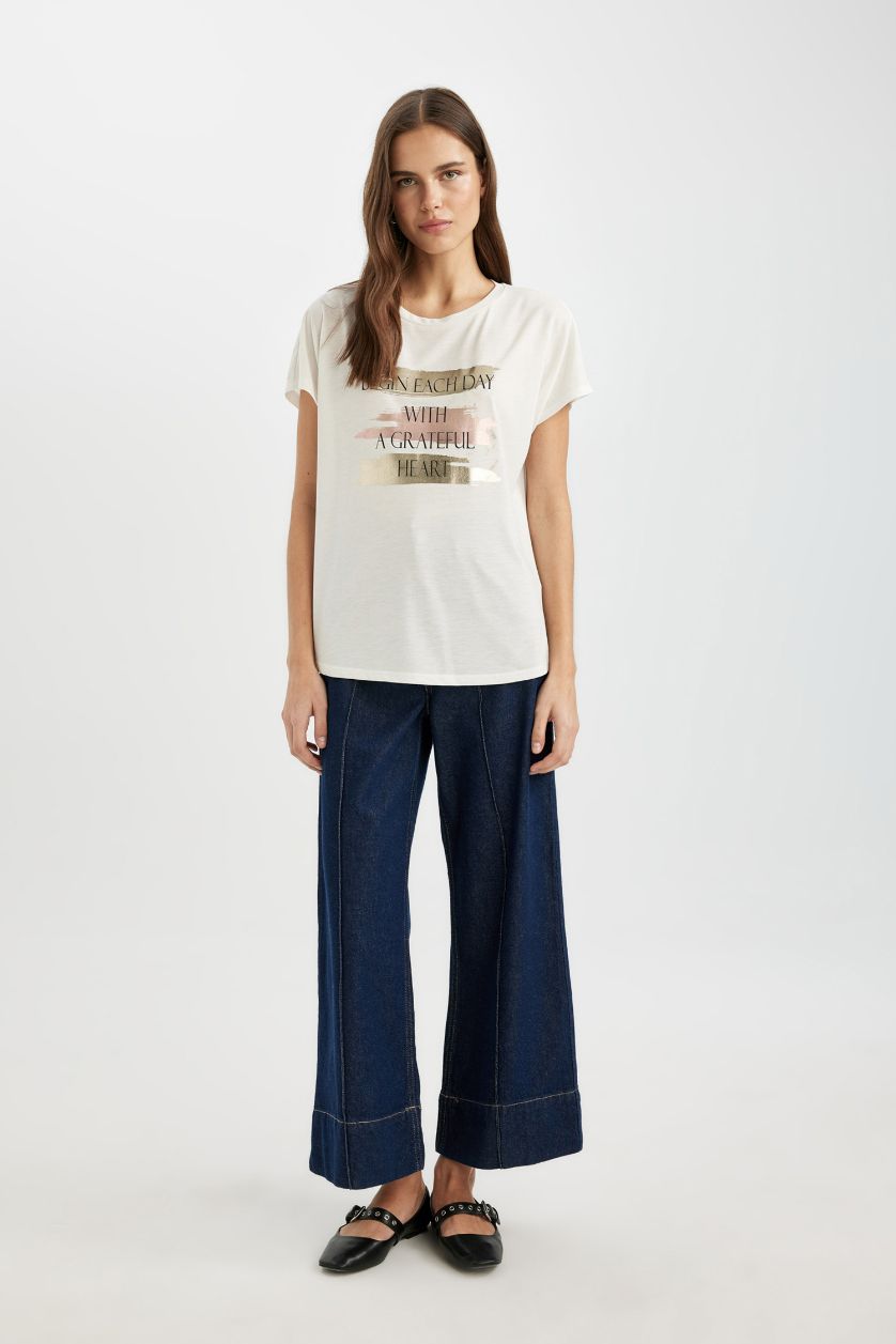 Woman Ecru Crew Neck Printed Short Sleeve T-Shirt