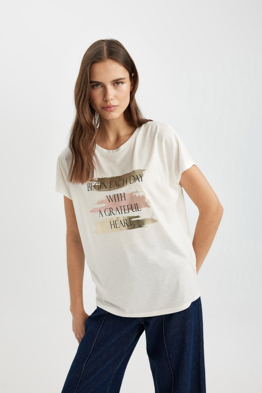 Woman Ecru Crew Neck Printed Short Sleeve T-Shirt