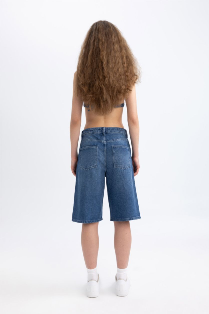 Әйелдерге Ашық Көк Бермуда