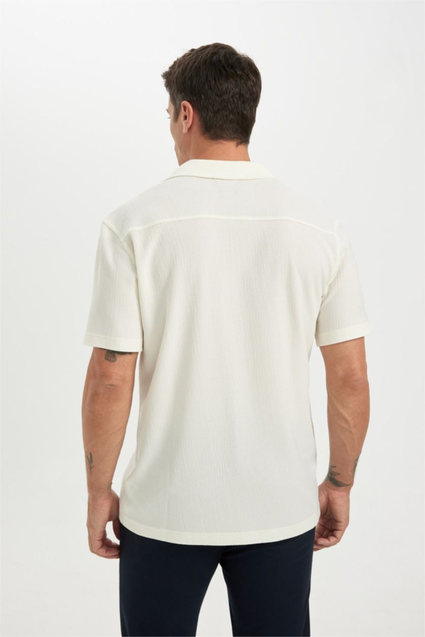 Erkek Ekru Modern Fit Polo Yaka Dokulu Penye Kısa Kollu Gömlek