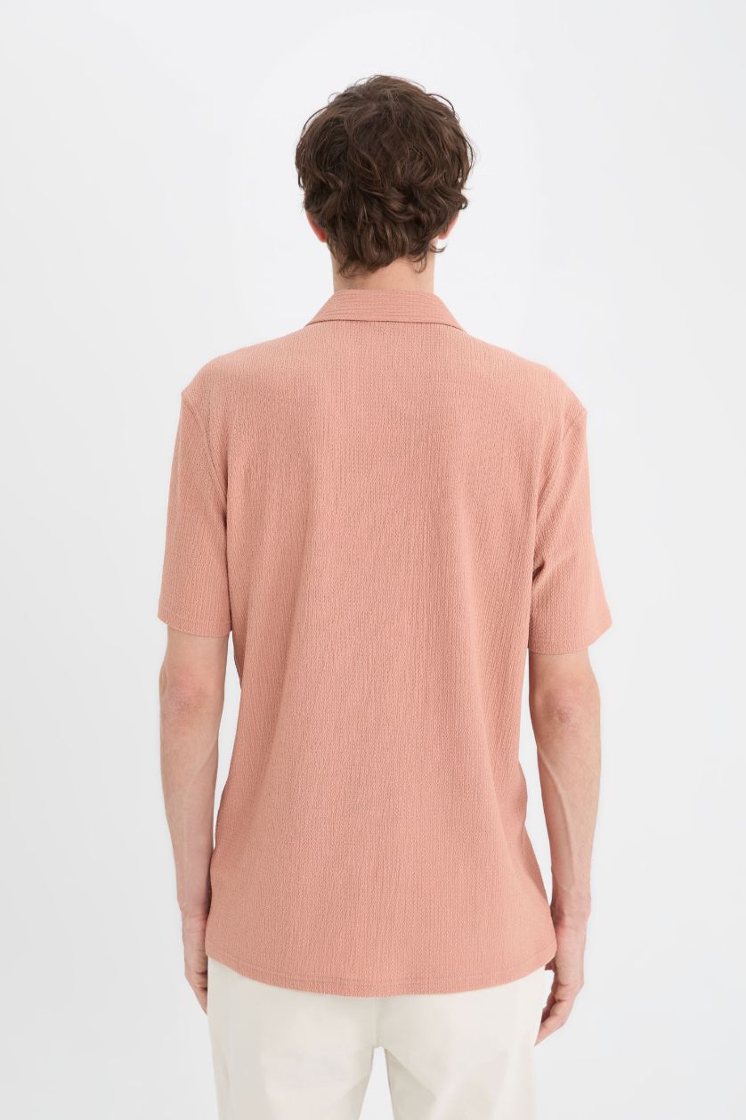 Erkek Vizon 	Modern Fit Polo Yaka Dokulu Penye Kısa Kollu Gömlek