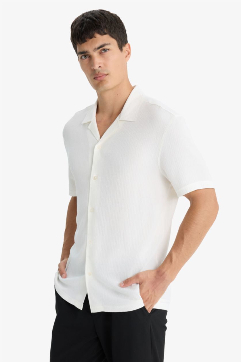 Erkek Ekru Modern Fit Polo Yaka Dokulu Penye Kısa Kollu Gömlek
