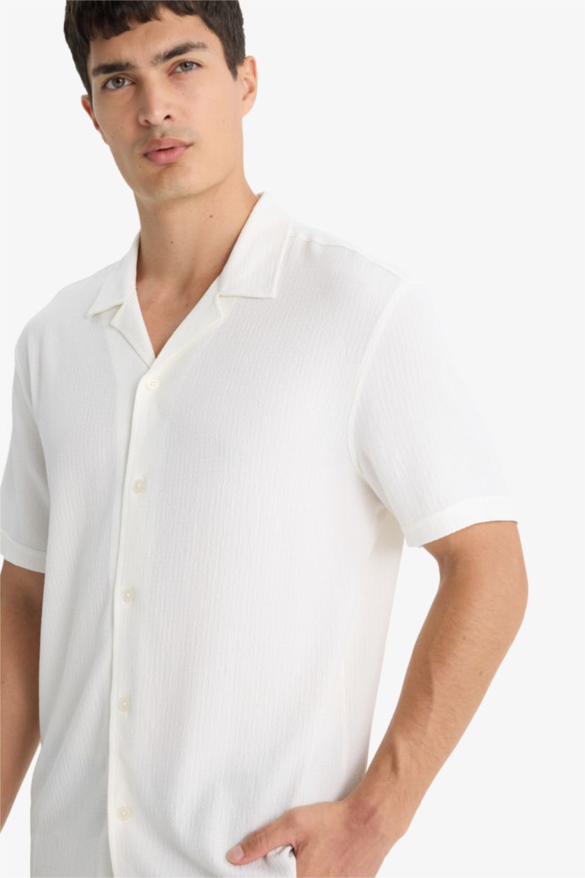 Erkek Ekru Modern Fit Polo Yaka Dokulu Penye Kısa Kollu Gömlek
