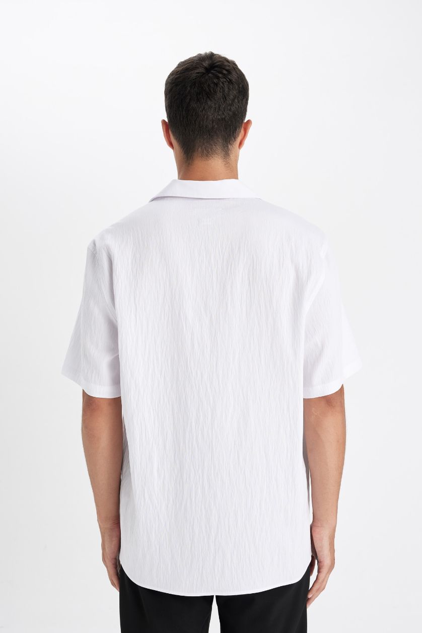 Erkek Kırık Beyaz Beyaz Relax Fit Rahat Kesim Polo Yaka Krinkıl Kısa Kollu Gömlek