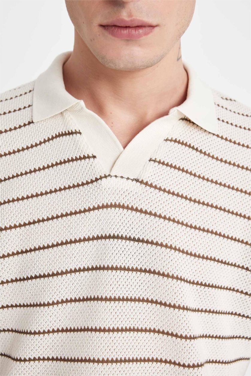 رجال كاكي غامق تيشيرت بولو مخطط نص ردن تريكو قصة عادية