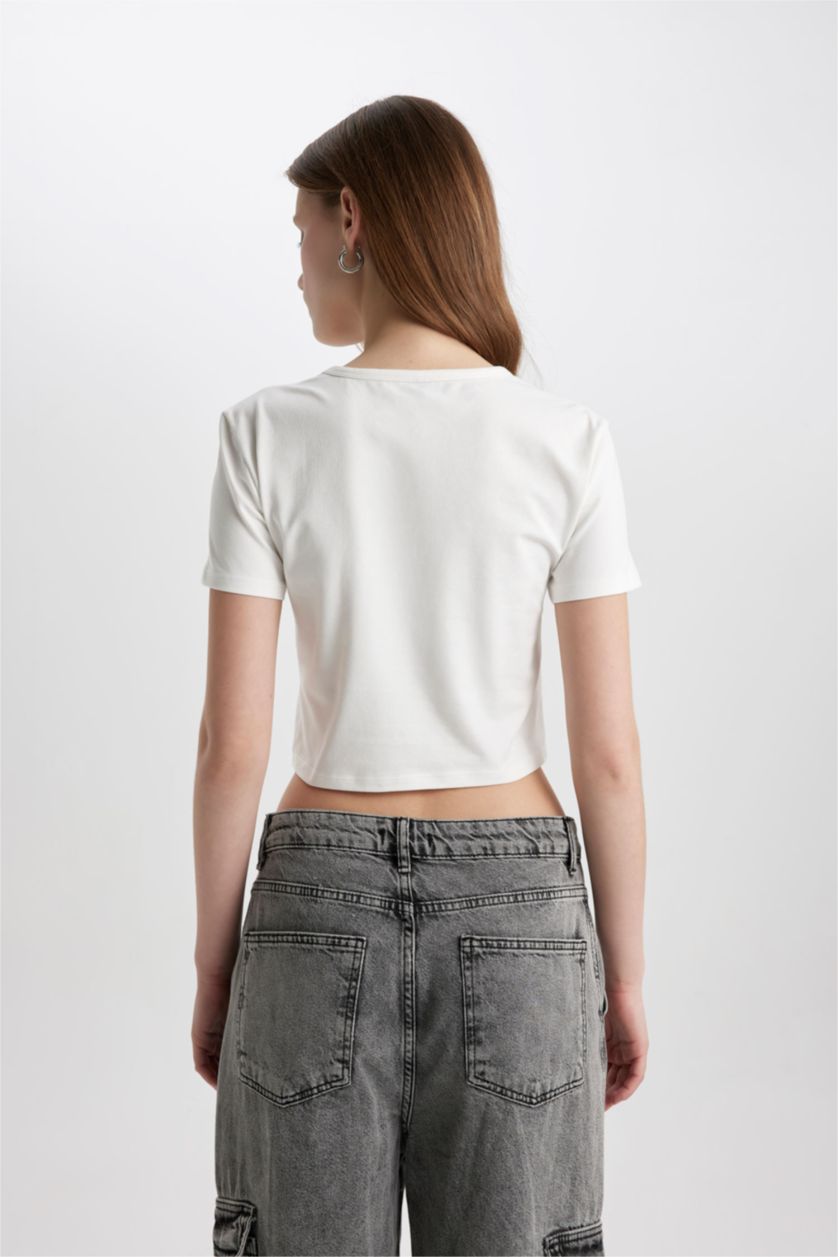 نساء بيج فاتح تيشيرت سليم فيت بياخة مستديرة