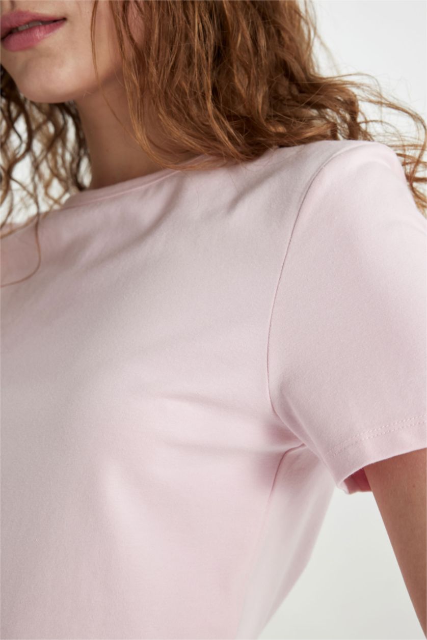 حريمي زهري تيشيرت نص كم سليم فيت بياقة مستديرة