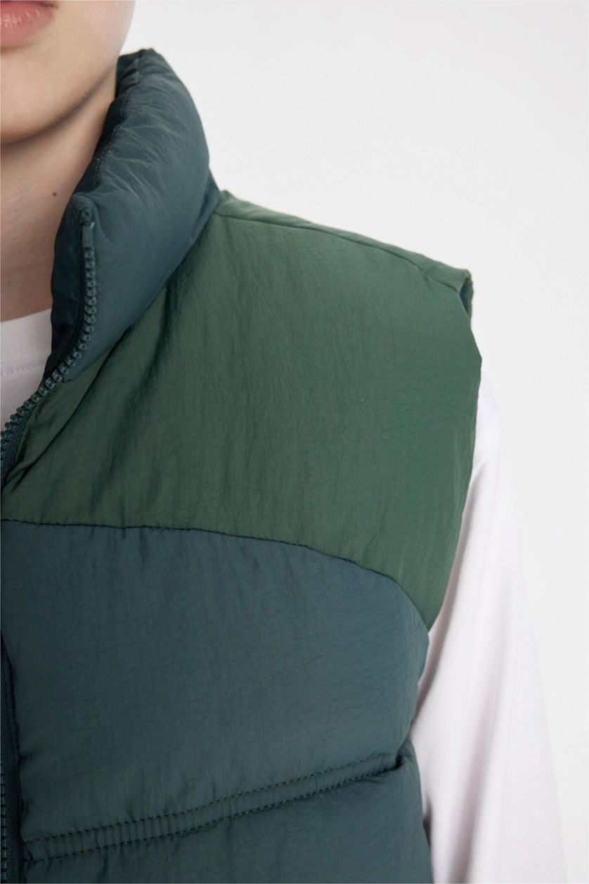 Erkek Çocuk - Genç Erkek Yeşil Erkek Çocuk Okul Su Geçirmez Yarım Balıkçı Yaka Fermuarlı Şişme Yelek