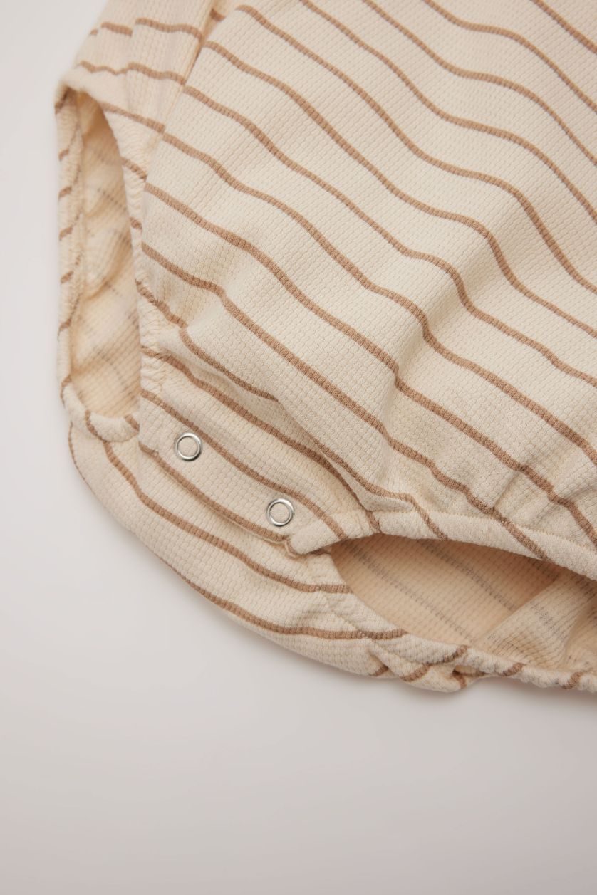 Erkek Bebek Bej Polo Yaka Çizgili Waffle Kısa Kollu Çıtçıtlı Body Erkek Bebek Yenidoğan