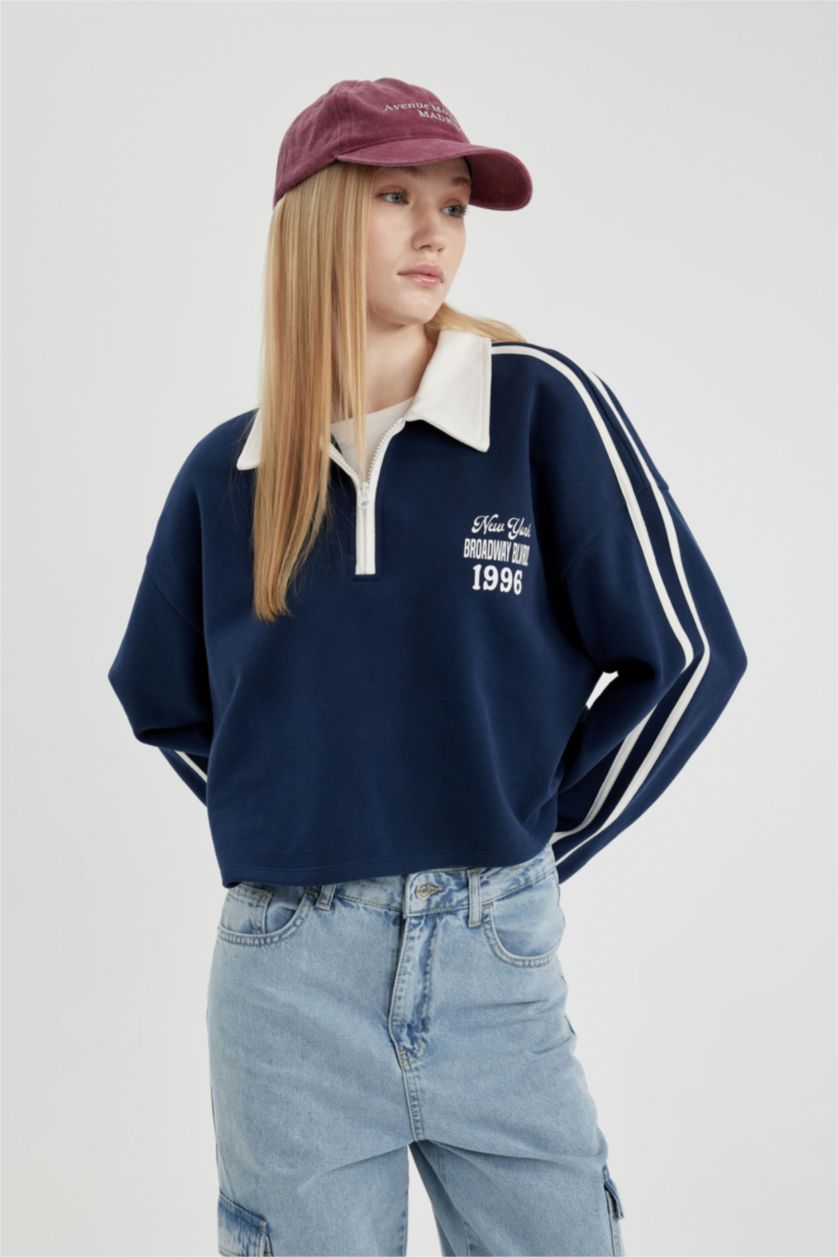 Kadın Lacivert Fermuarlı Polo Yaka Baskılı Crop Sweatshirt