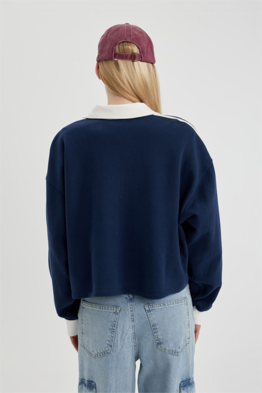 Kadın Lacivert Fermuarlı Polo Yaka Baskılı Crop Sweatshirt