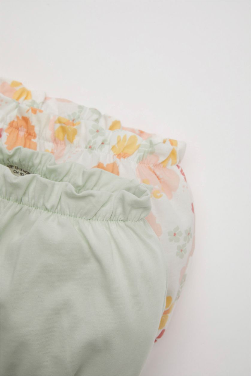 Kız Bebek Ekru Kız Bebek Çiçekli Penye 2'li Şort