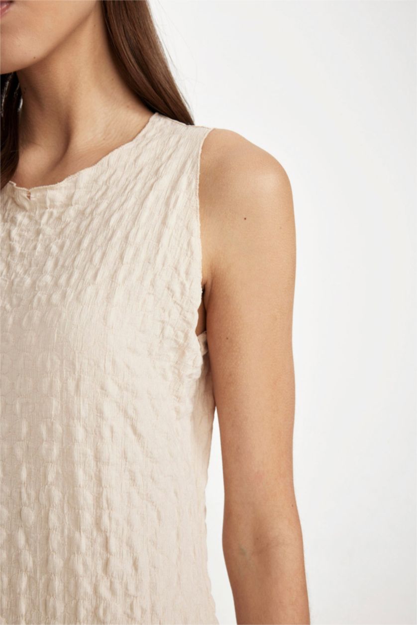 FEMME Beige Robe En Maille À Manches Courtes Col Rond