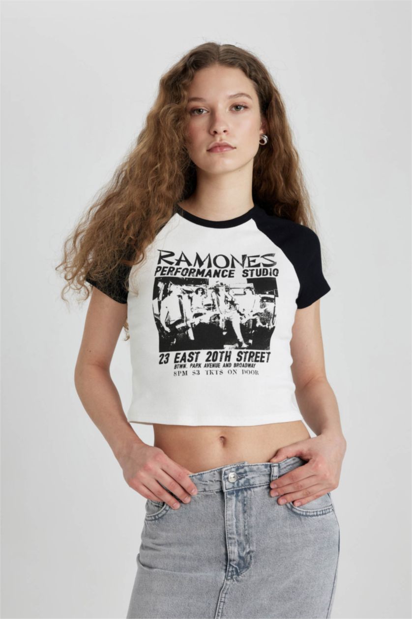 Женщины Кремовый Футболка Ramones с круглым вырезом