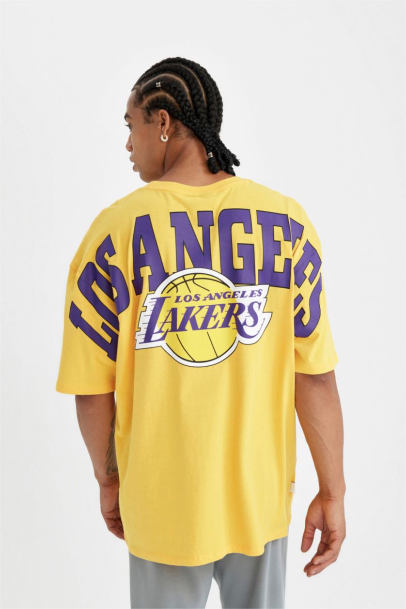 MAN Yellow DeFactoFit NBA Los Angeles Lakers Oversize Fit T-Shirt