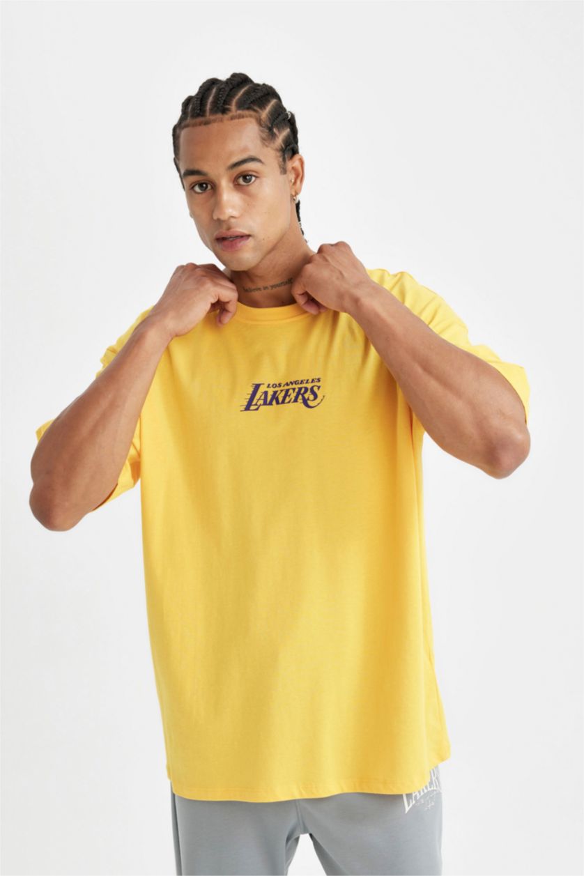 MAN Yellow DeFactoFit NBA Los Angeles Lakers Oversize Fit T-Shirt