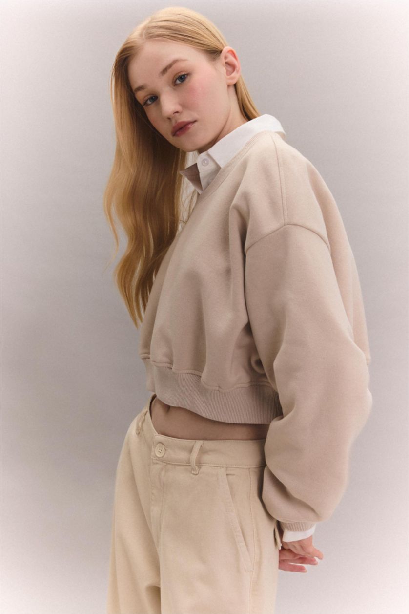 FEMME Beige Sweatshirt court basique à Col en V