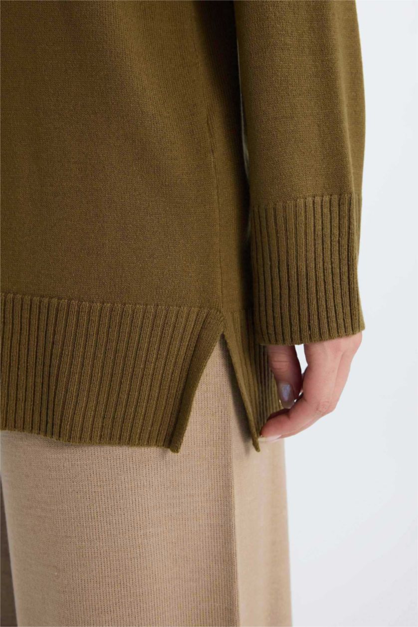 WOMAN Olive Regular Fit Crew Neck Basic Knitted Pullover Tunic