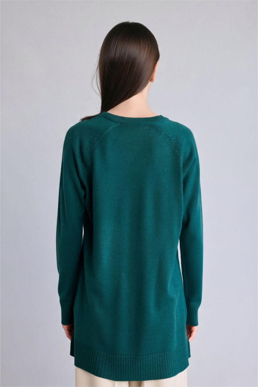Women Green Regular Fit Knitwear Tunic