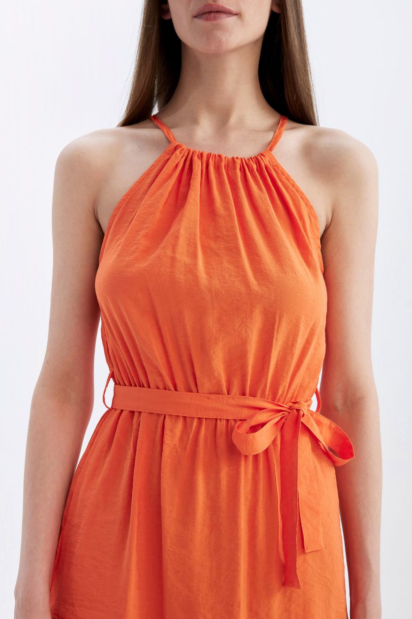 Kadın Kırmızı Halter Yaka Kuşaklı Kolsuz Midi Elbise