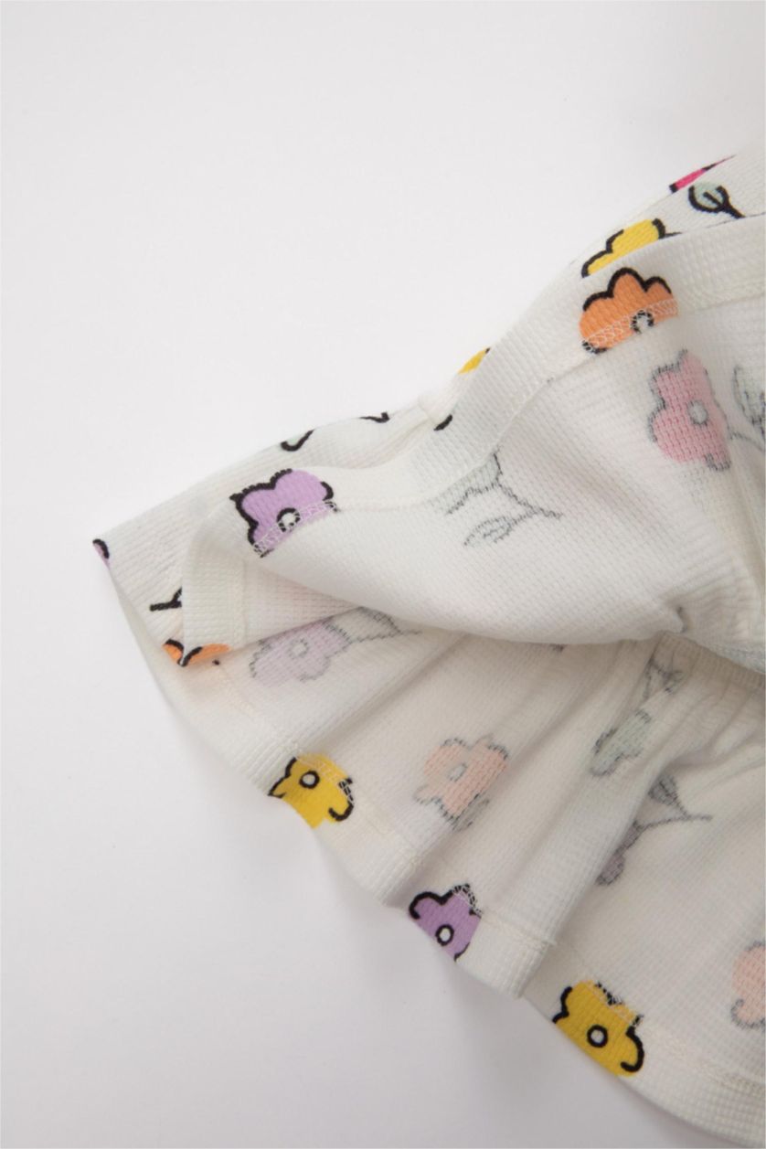 طفلة صغيرة بيج فاتح فستان فلورال بناتي وافل قصة عادية نص ردن بياخة مستديرة