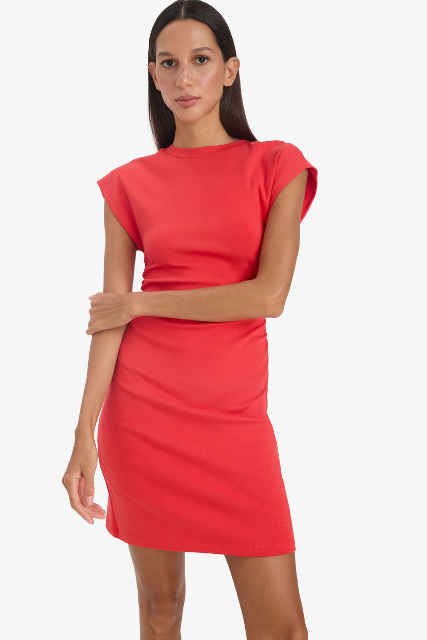 Kadın Kırmızı Bodycon Vücudu Saran Bisiklet Yaka Ribana Kolsuz Mini Yazlık Elbise