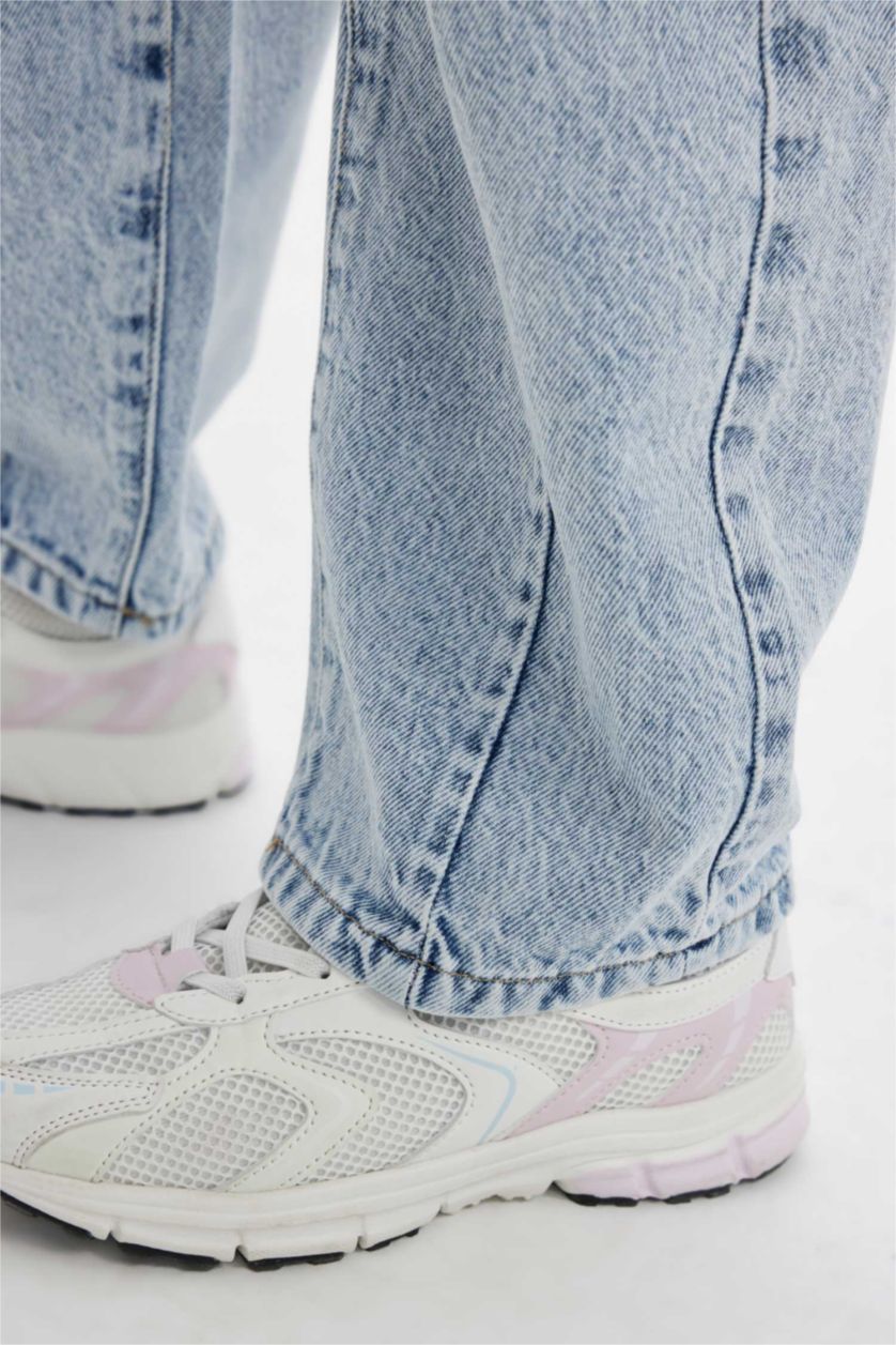 Девочки и подростки Светло-синий Джинсы Barrel Fit рванные для девочек