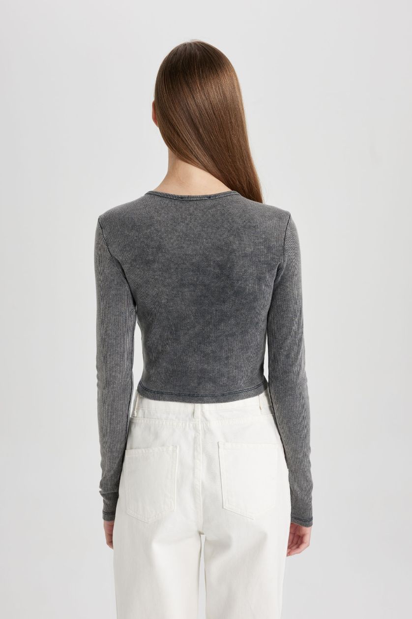 حريمي أنثرا تيشيرت كم طويل سليم فيت مضلع بتأثير باهت