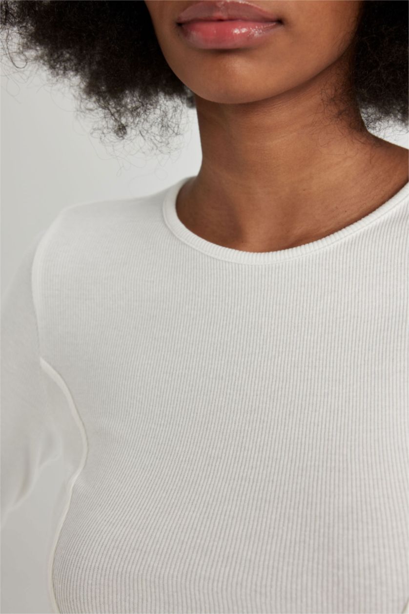 Kadın Kırık Beyaz Fitted Bisiklet Yaka Fitilli Kaşkorse Crop Uzun Kollu Tişört