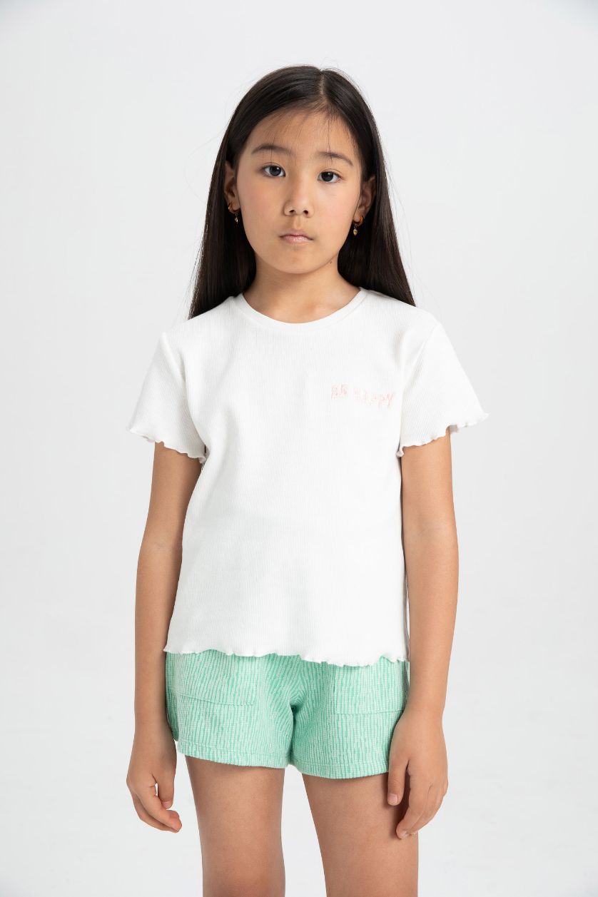 بنات بيج فاتح تيشيرت مخطط بناتي سليم فيت نص ردن