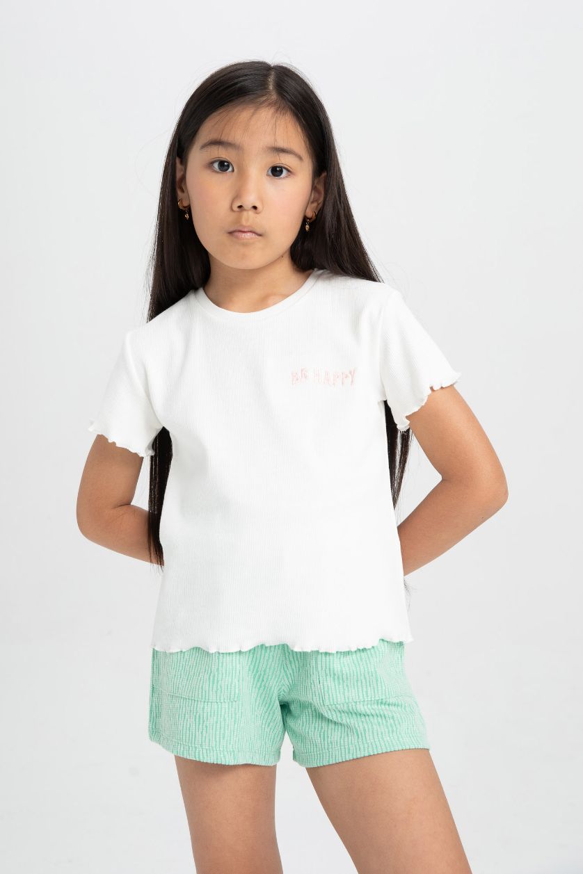 بنات بيج فاتح تيشيرت مخطط بناتي سليم فيت نص ردن