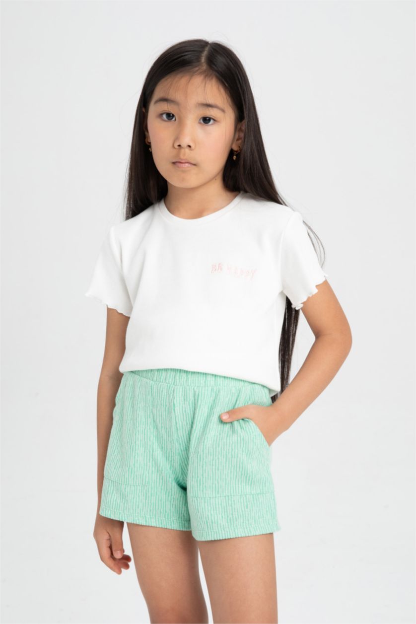 بنات بيج فاتح تيشيرت مخطط بناتي سليم فيت نص ردن