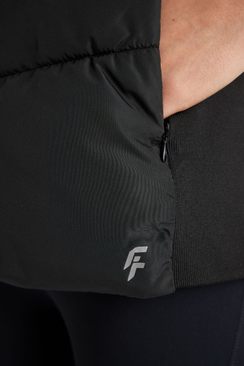 Kadın Siyah Su Geçirmez Şişme Yelek Rüzgar Geçirmez Slim Fit Dar Kesim Kapüşonlu Fermuarlı Cepli