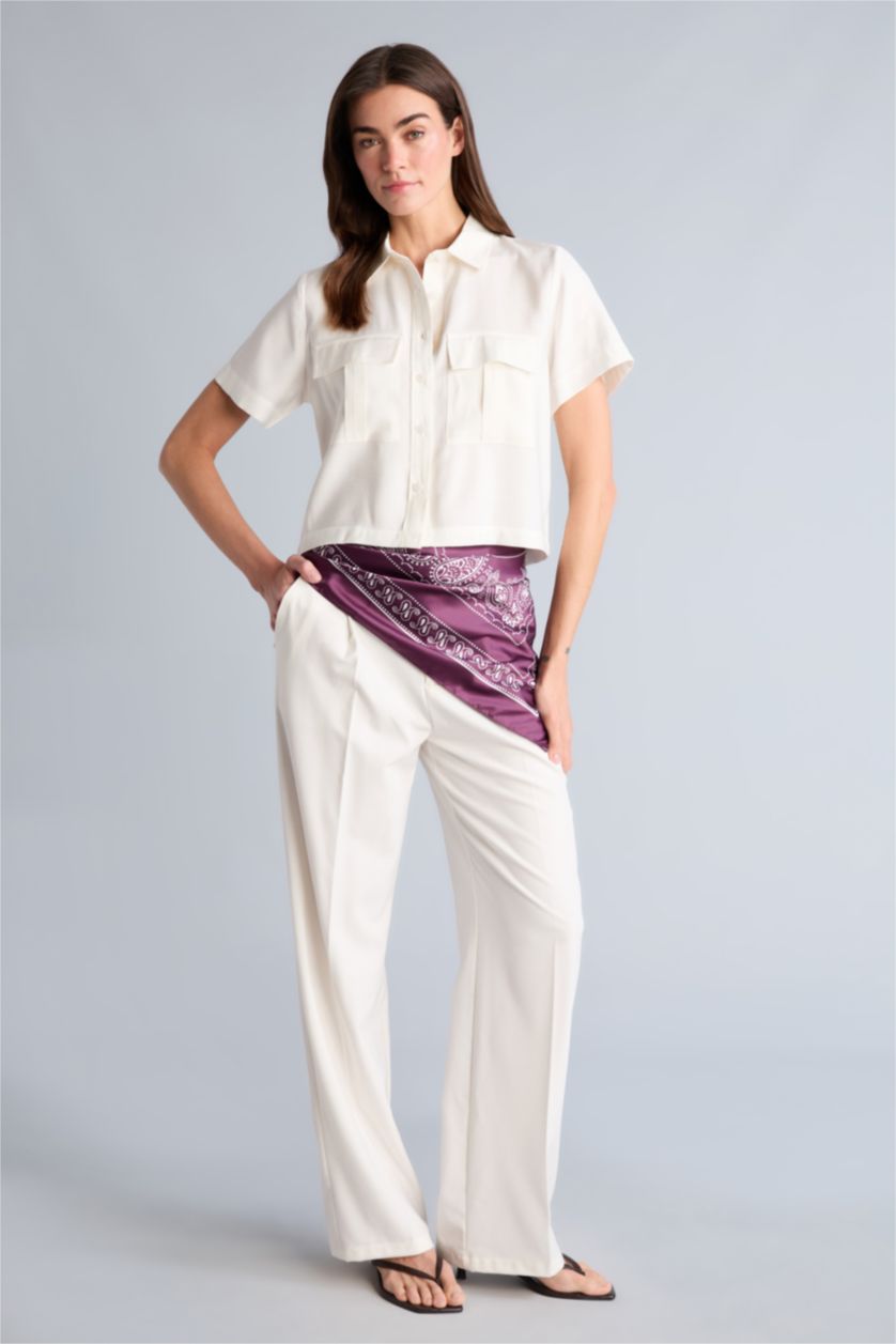 Kadın Kırık Beyaz Cropped Fıt Tencel Kısa Kollu Gömlek