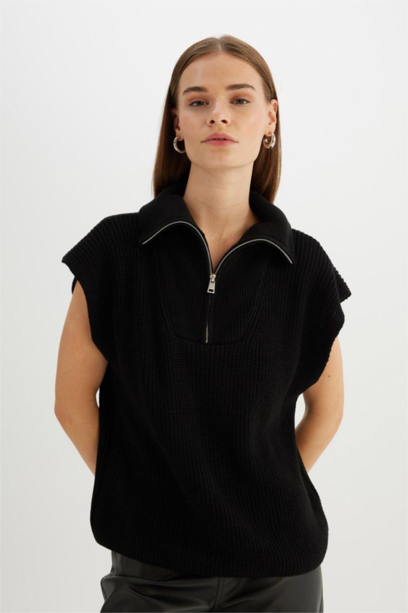 Kadın Siyah Relax Fit Fermuarlı Dik Yaka Selanik Kumaş Siyah Triko Süveter