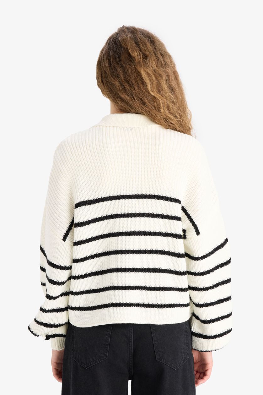 Kadın Ekru Relax Fit Polo Yaka Düğmeli Çizgili Triko Kazak